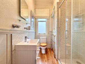 Photo 23- click for photo gallery